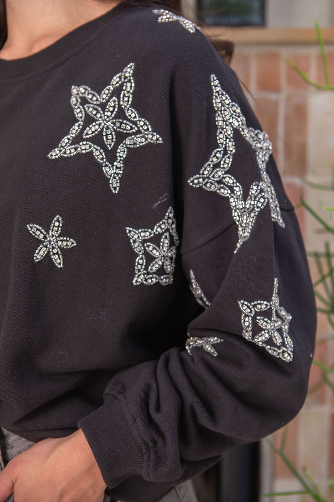 Sweatshirt