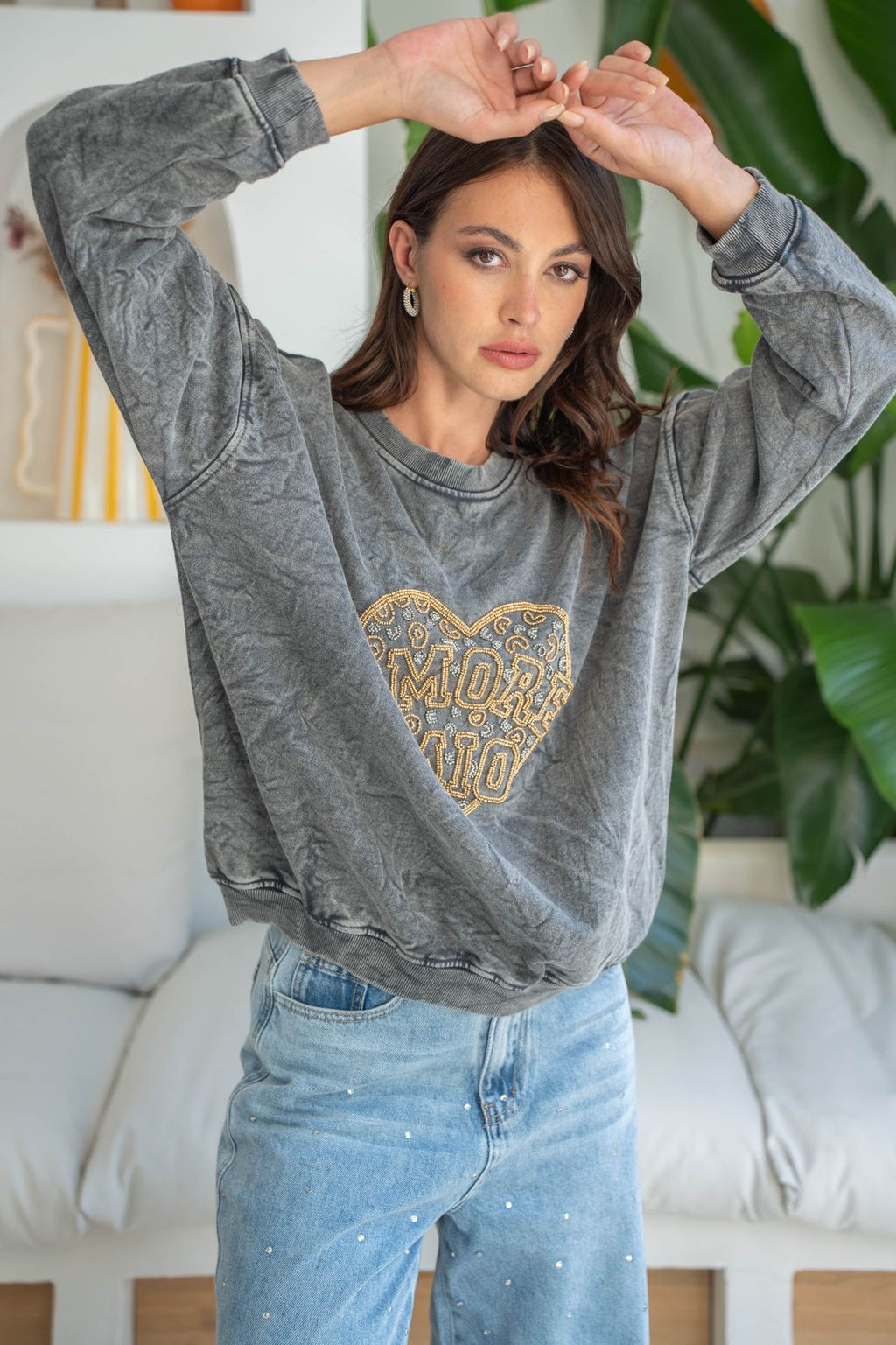 Sweatshirt